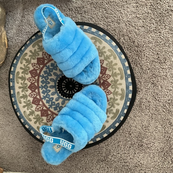UGG Fluffy Sky Blue Slides - Picture 2 of 5